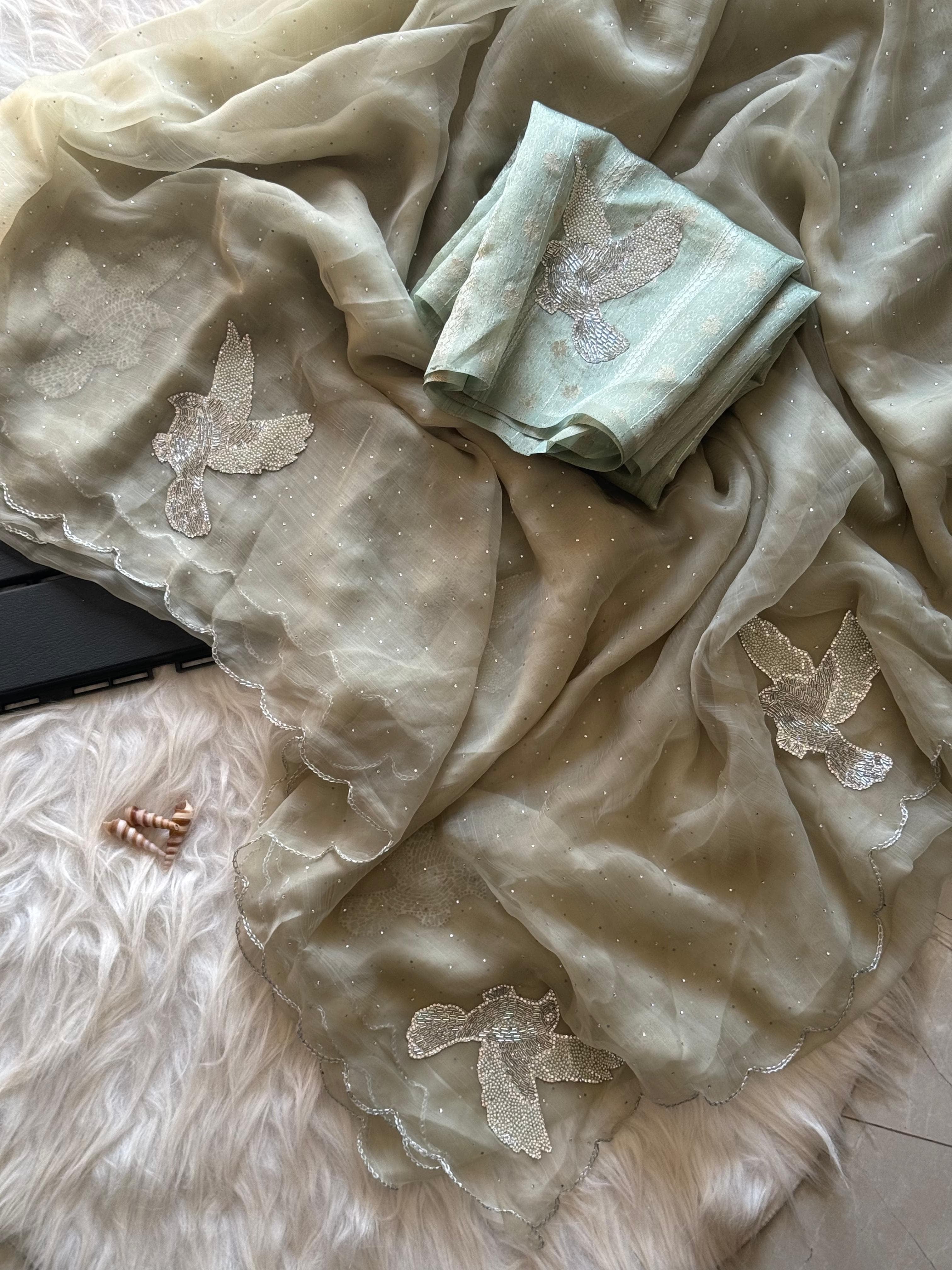 Panchi Gulabi Saree