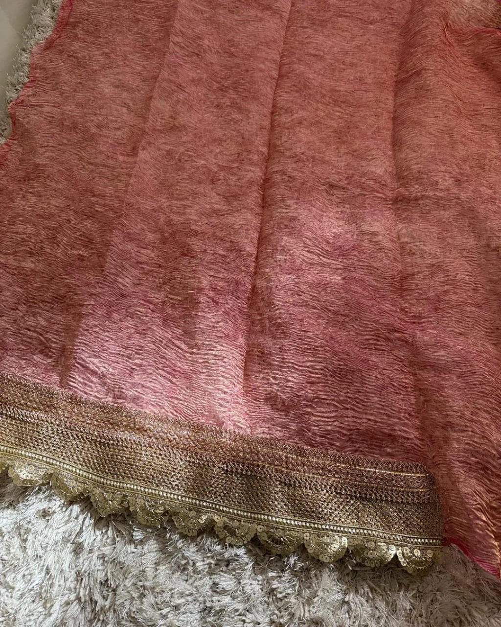 Sunehra Gulab Saree