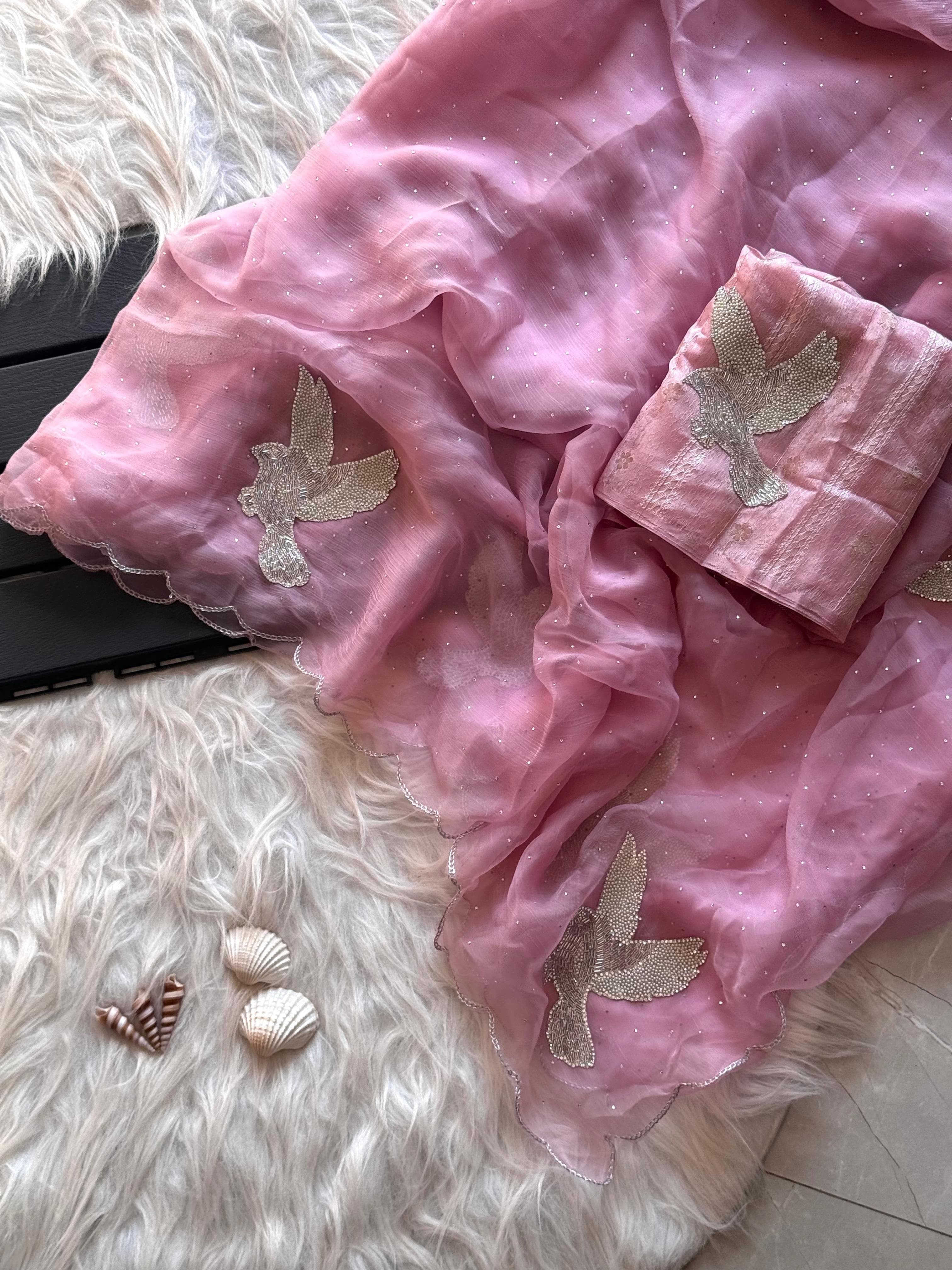 Panchi Gulabi Saree